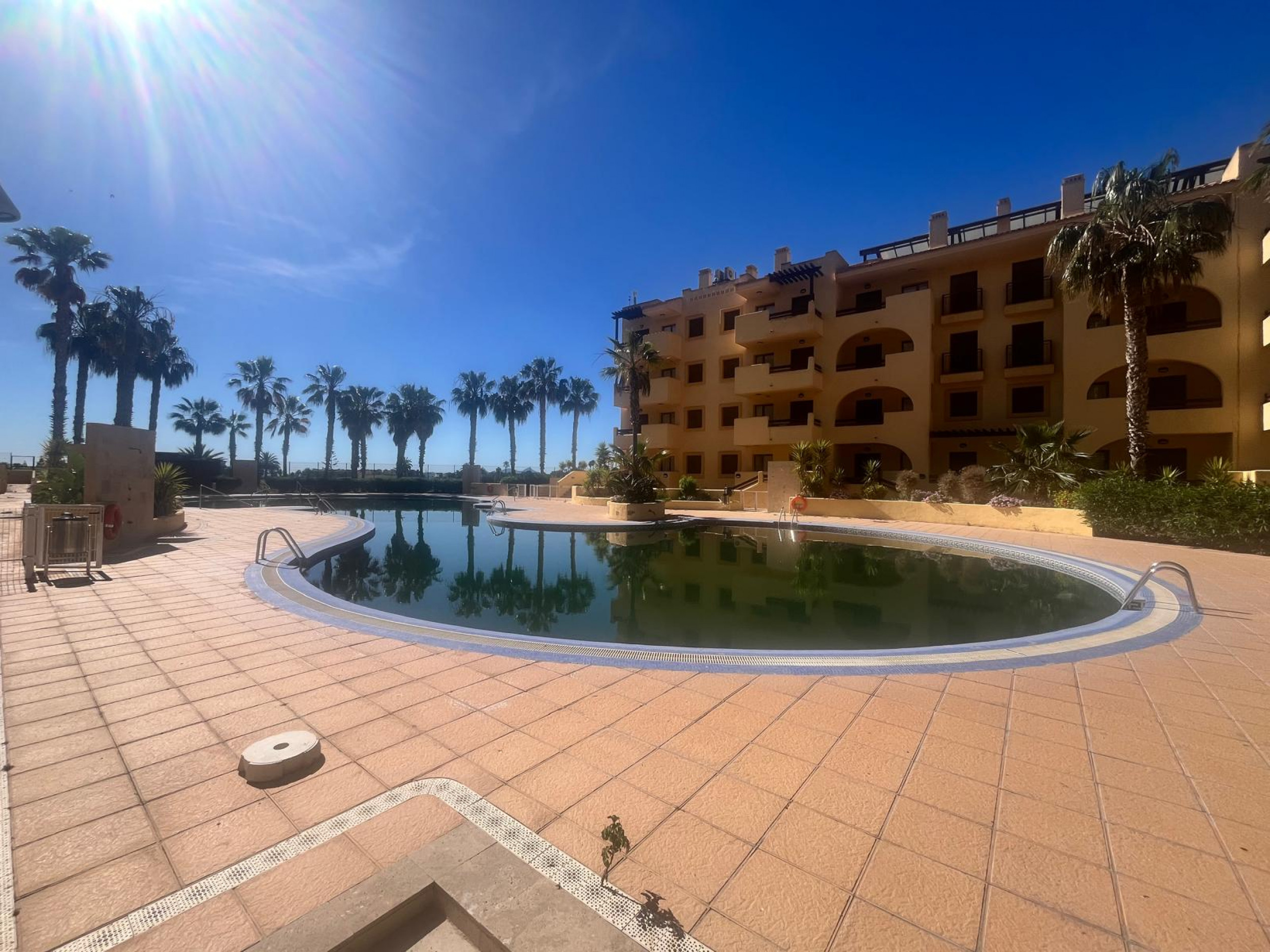 Great Value Tourist Licence Apartments with Communal Pool, Gardens &amp; Childrens Play area in Los Alcázares