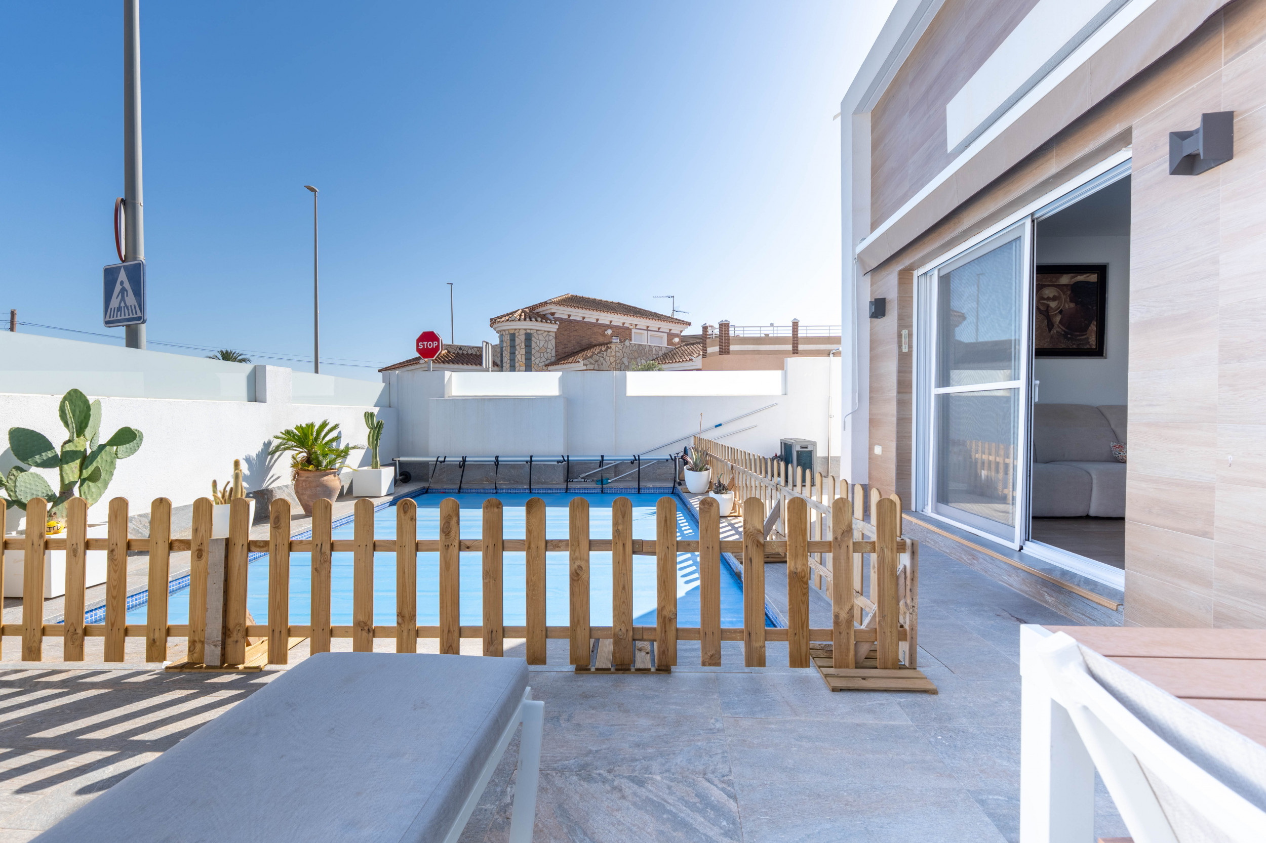 Lovely Detached Villa with Pool &amp; Rooftop Solarium in Avileses