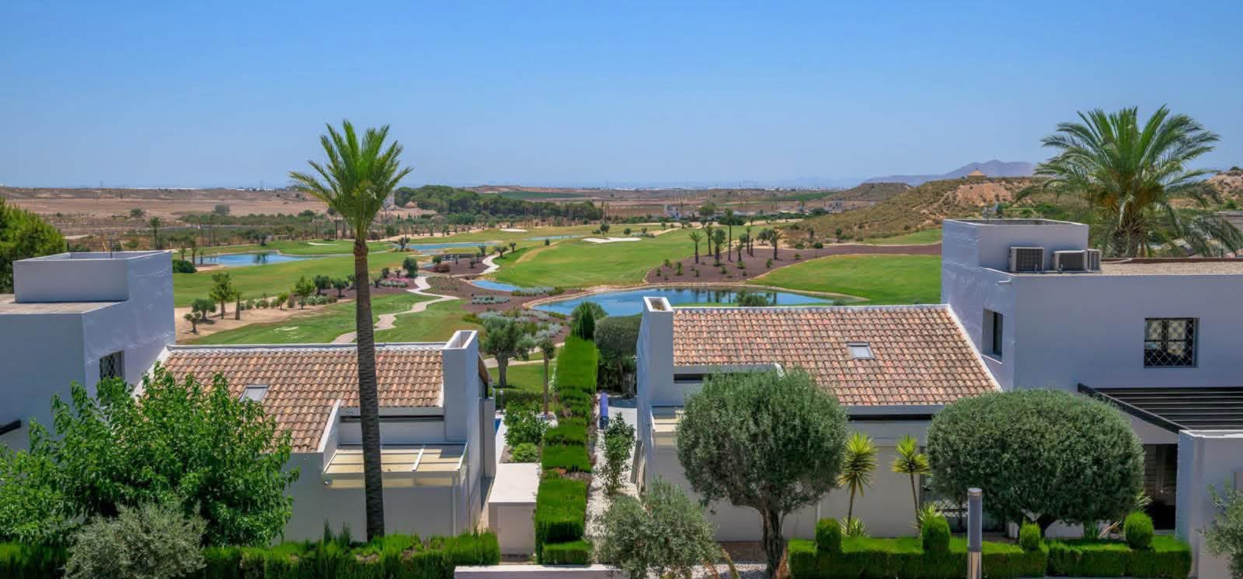 Renovated Terraced Villas with Own Pool in Peraleja Golf Resort