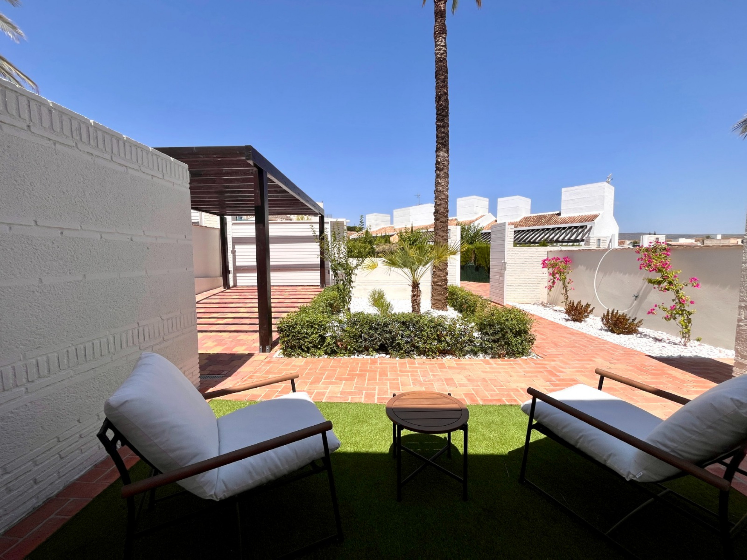 Renovated Terraced Villas with Own Pool in Peraleja Golf Resort