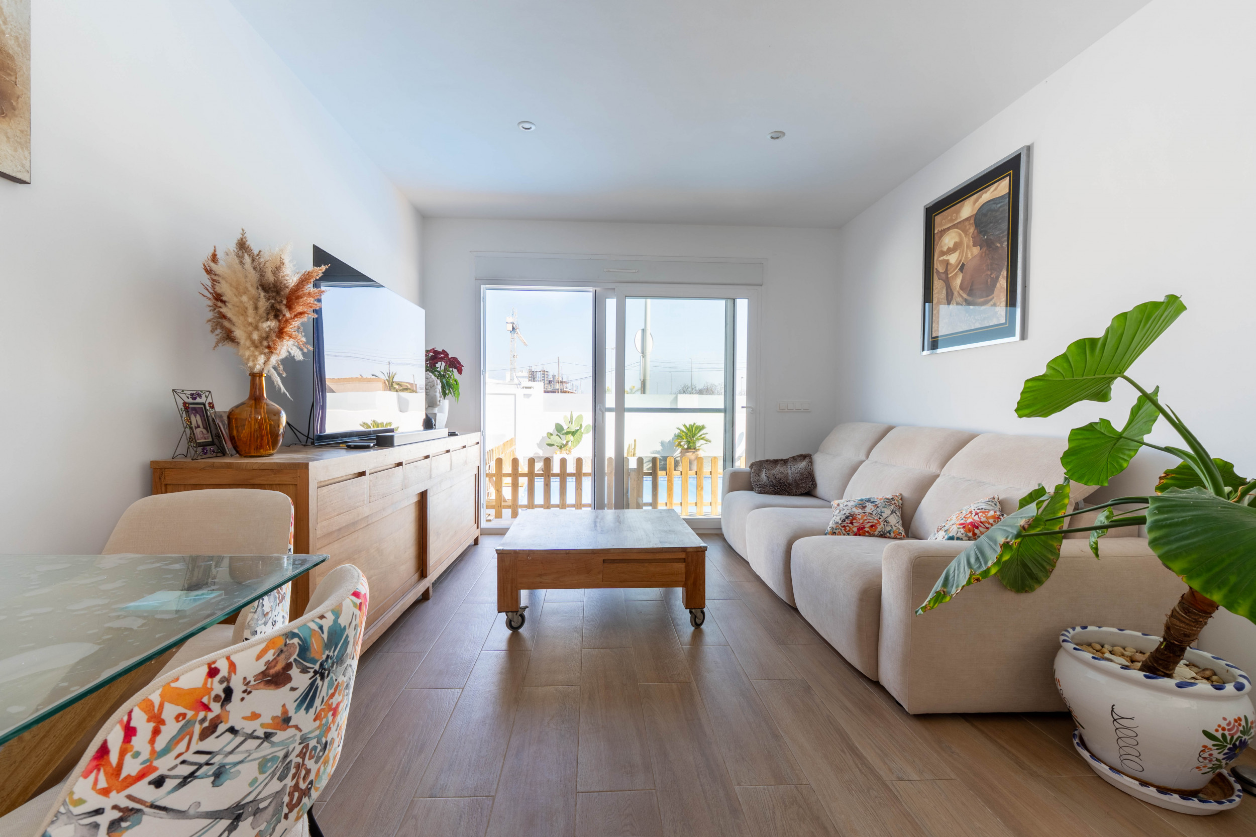 Lovely Detached Villa with Pool &amp; Rooftop Solarium in Avileses