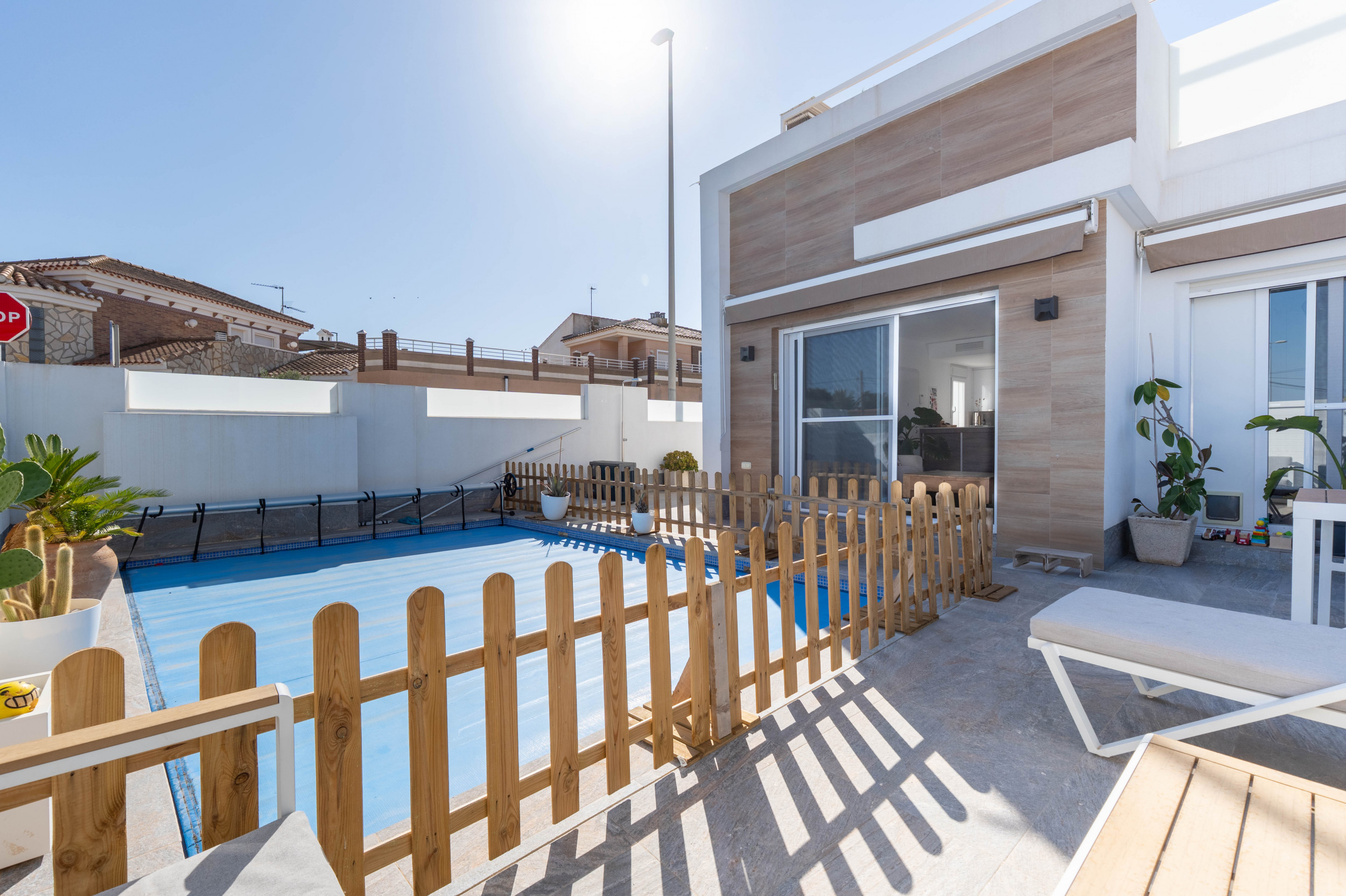 Lovely Detached Villa with Pool &amp; Rooftop Solarium in Avileses