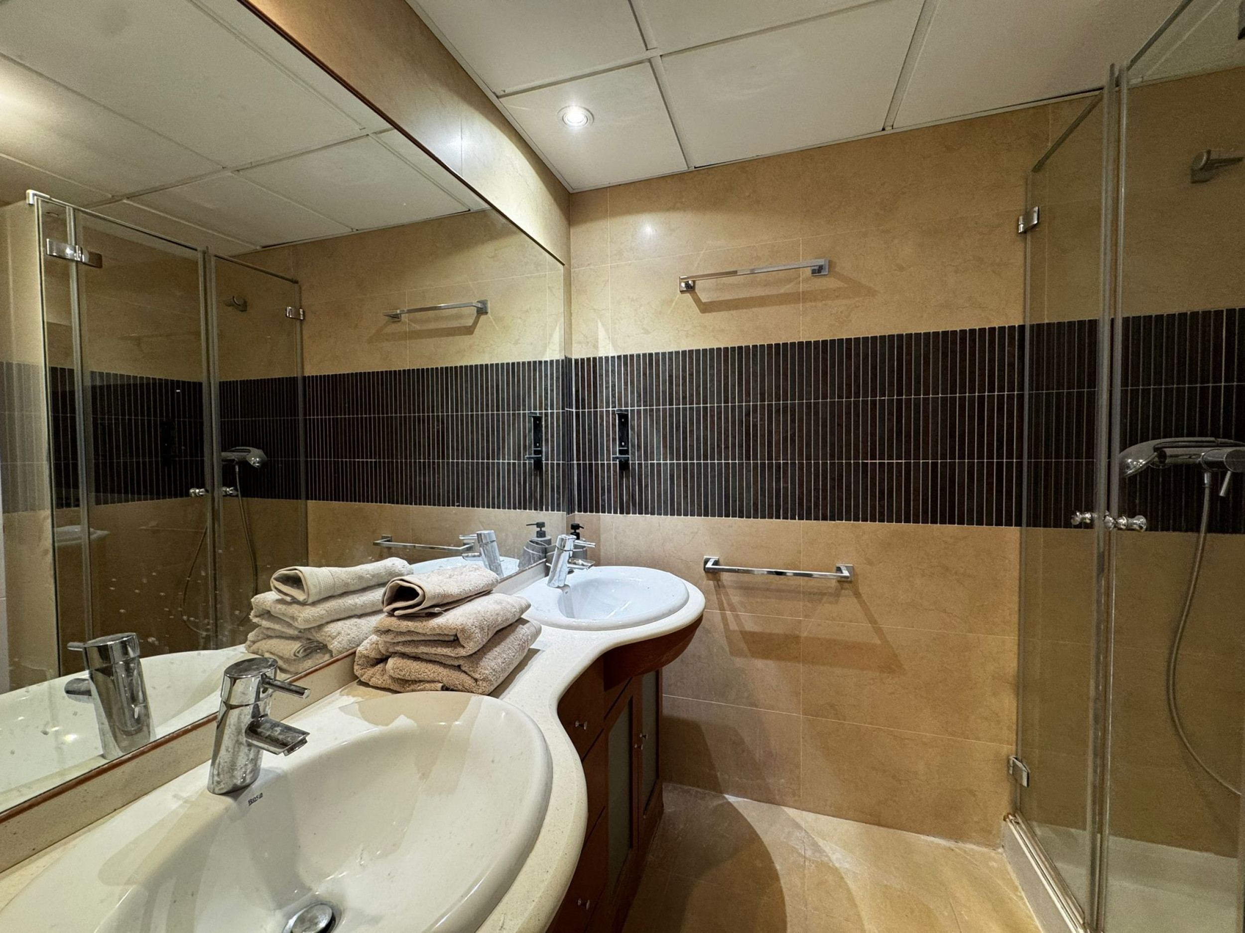 Great Value Tourist Licence Apartments with Communal Pool, Gardens &amp; Childrens Play area in Los Alcázares