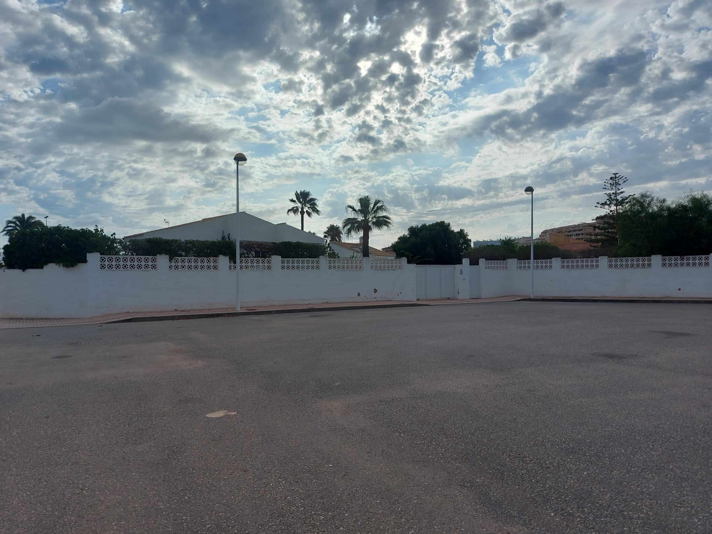 300 metres to Sea.  Detached Villa on plot of 2,741m2 in La Manga del Mar Menor