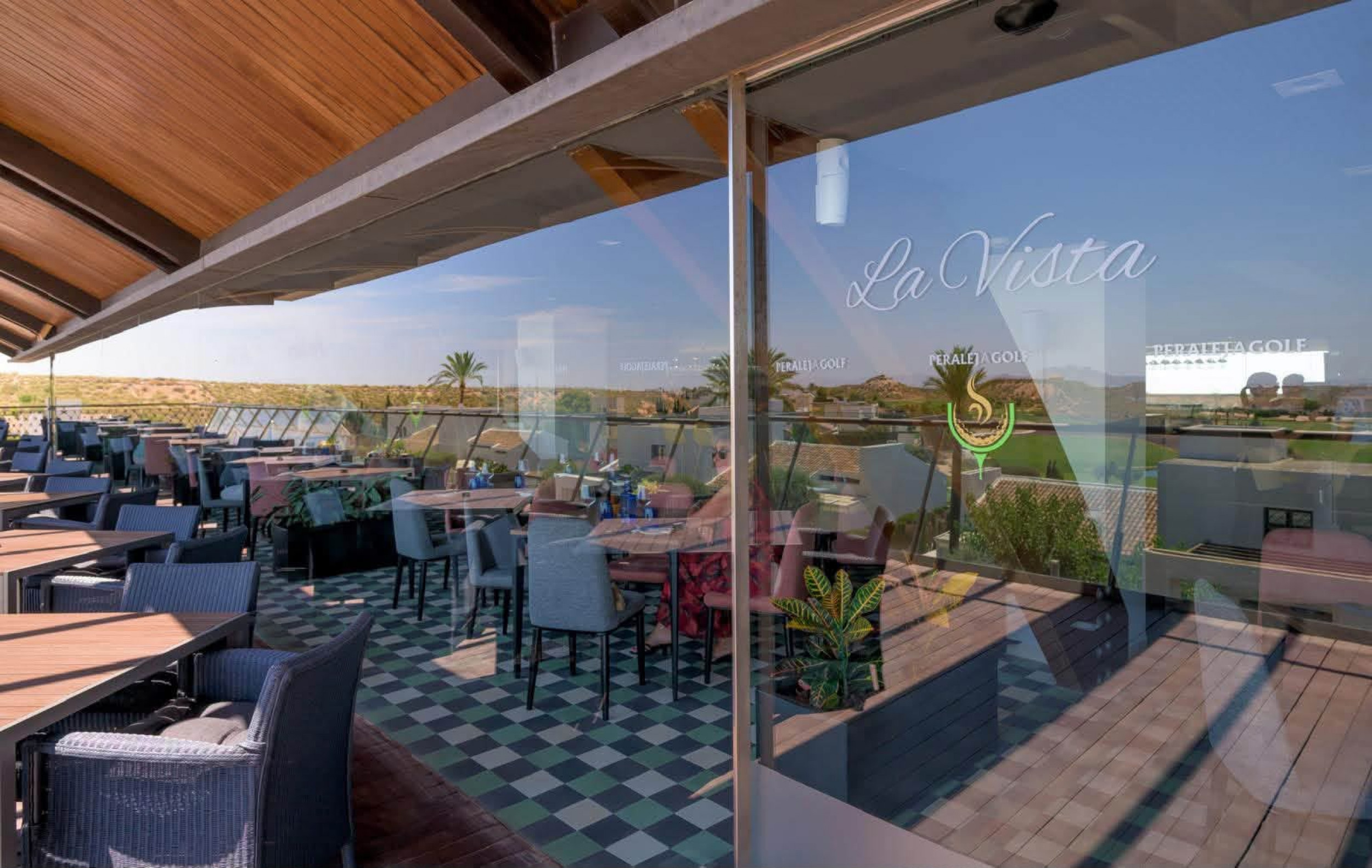 Renovated Terraced Villas with Own Pool in Peraleja Golf Resort