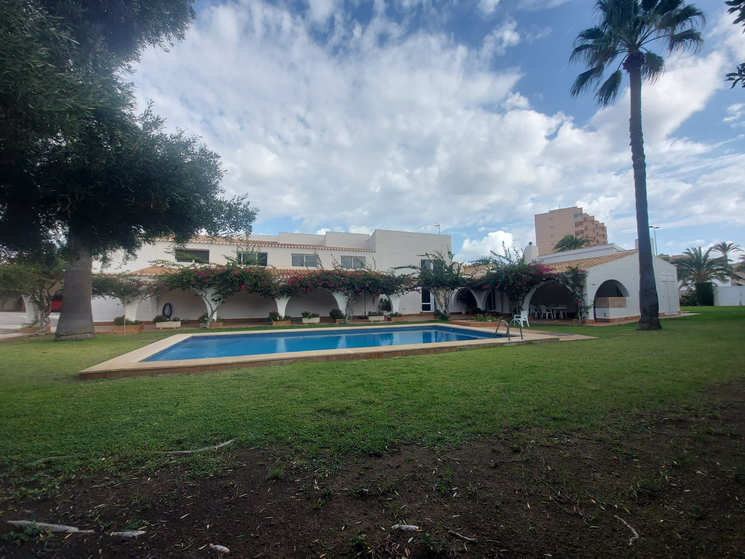 300 metres to Sea.  Detached Villa on plot of 2,741m2 in La Manga del Mar Menor