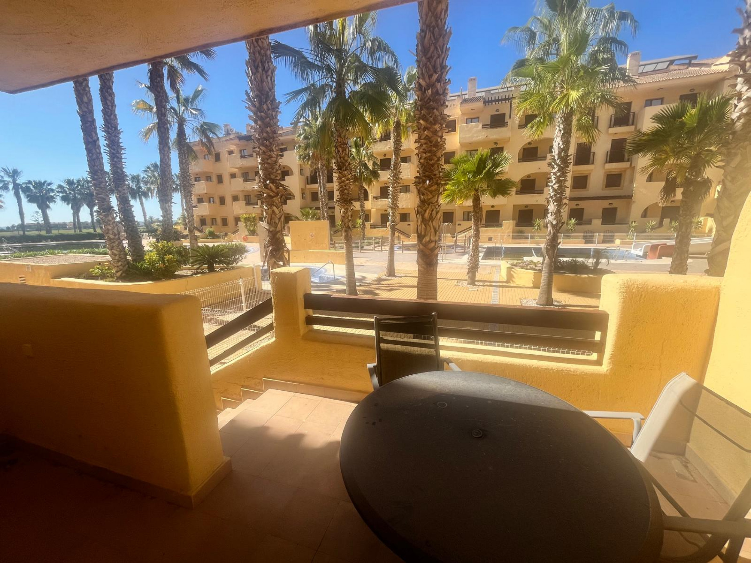 Great Value Tourist Licence Apartments with Communal Pool, Gardens &amp; Childrens Play area in Los Alcázares