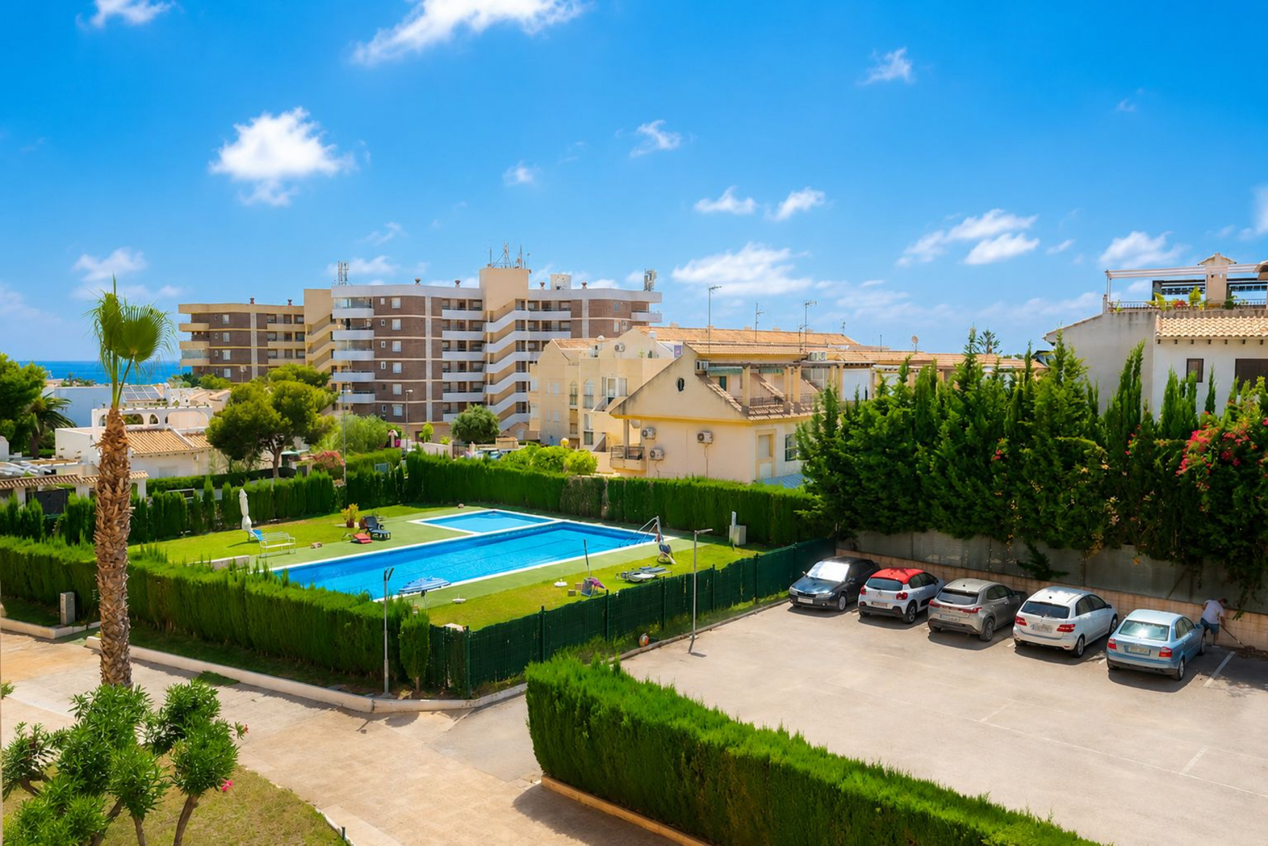 RESALE Apartment with Communal Pool in La Zenia