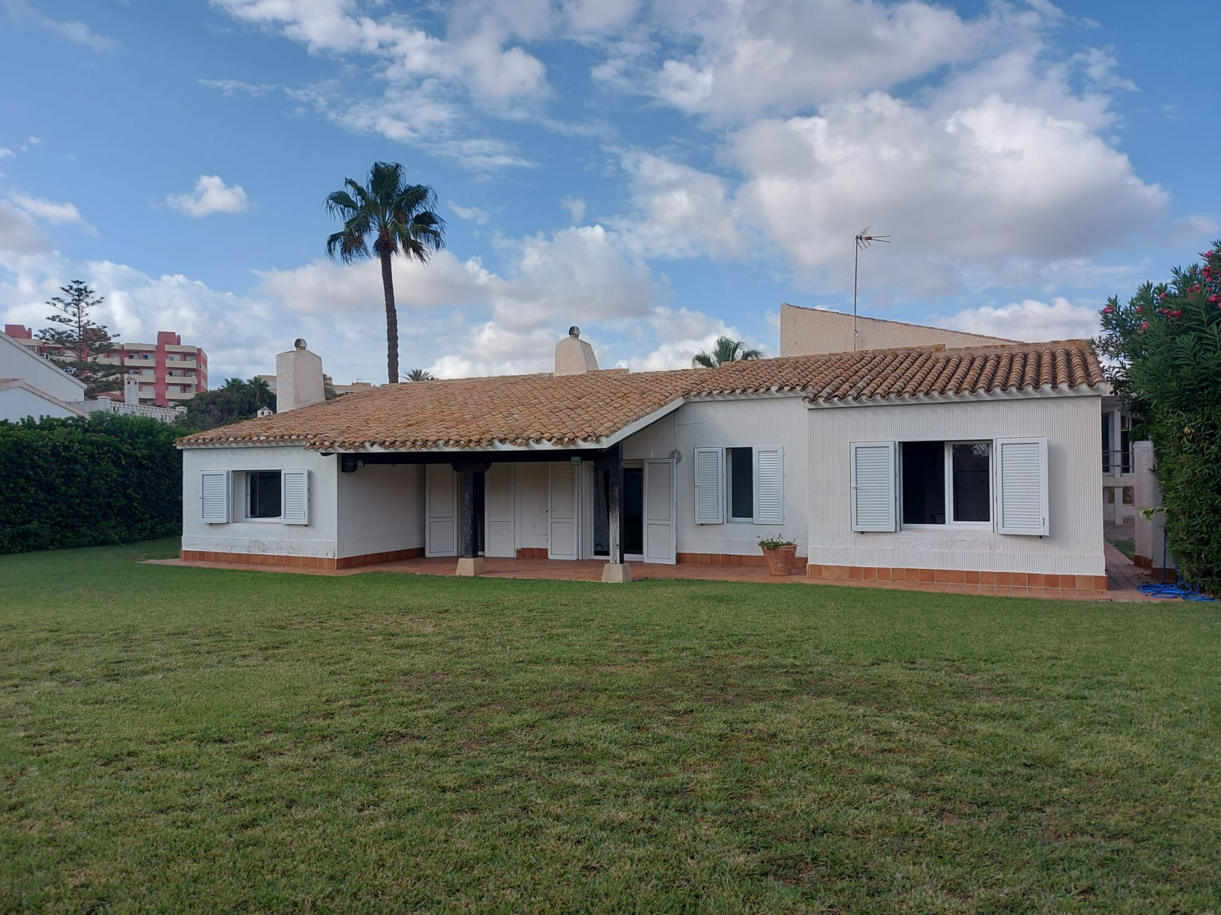 300 metres to Sea.  Detached Villa on plot of 2,741m2 in La Manga del Mar Menor