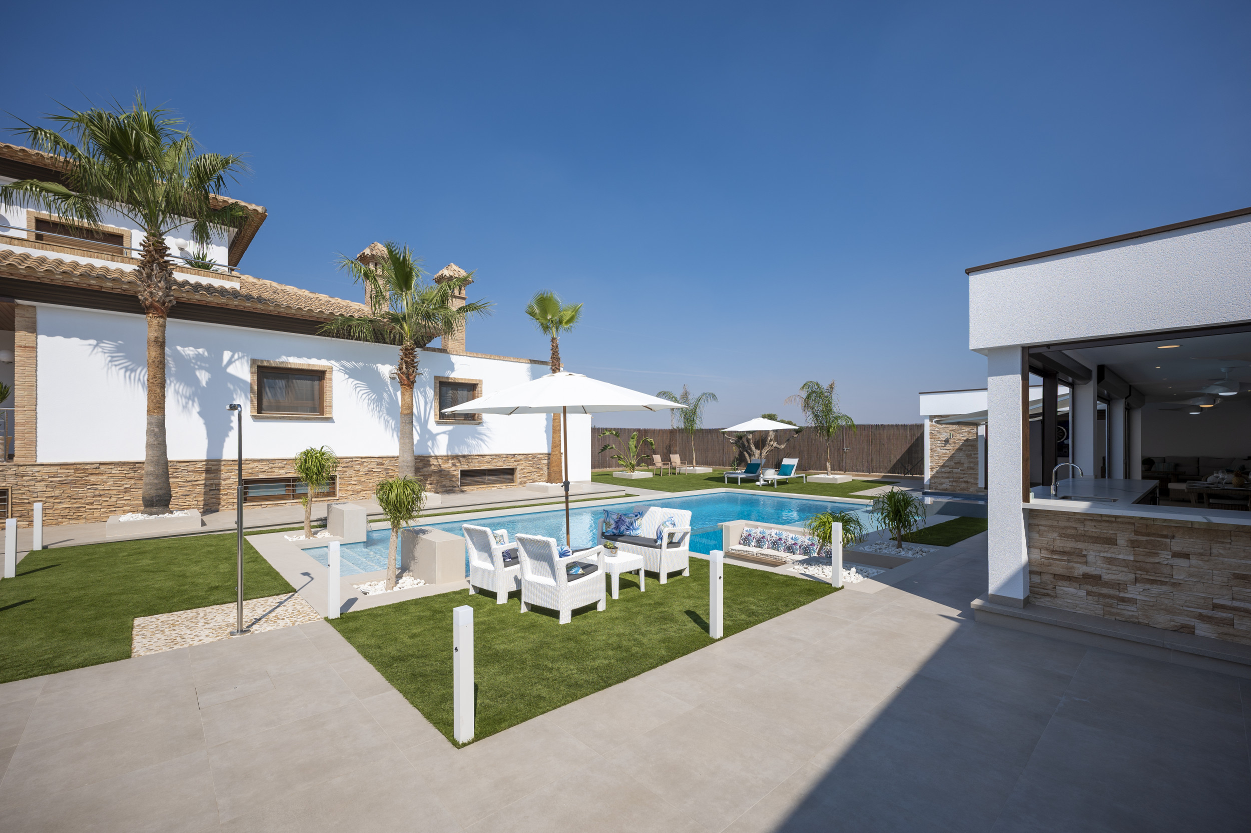 Detached Villa in Avileses