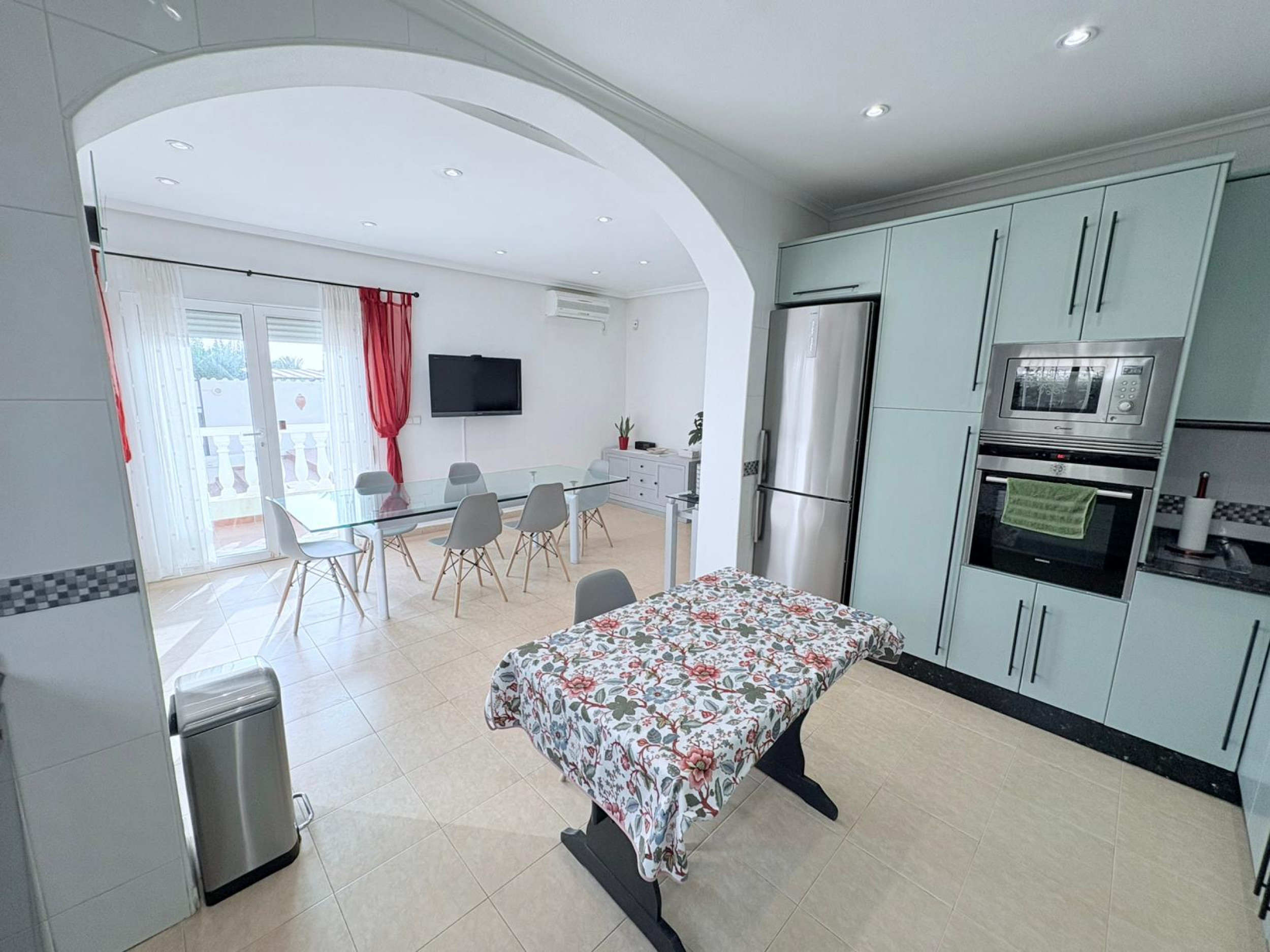 Vrijstaande villa te koop in Gea Y Truyols, Murcia