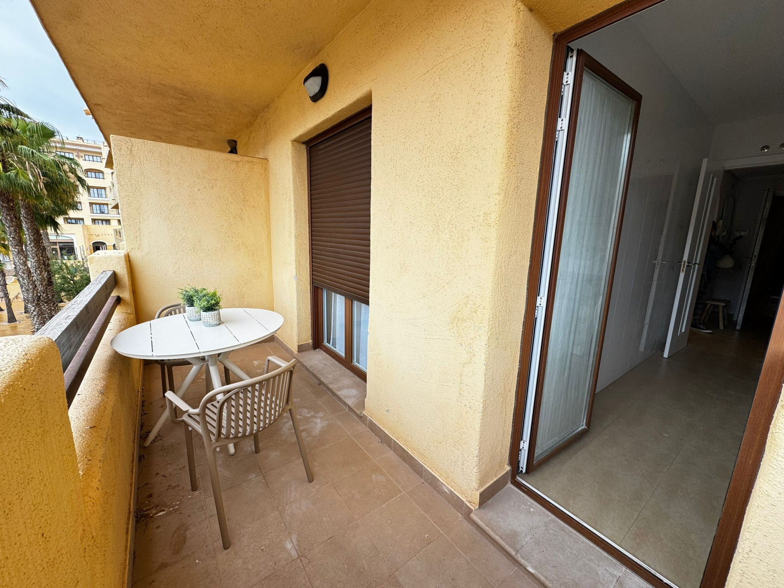 Great Value Tourist Licence Apartments with Communal Pool, Gardens &amp; Childrens Play area in Los Alcázares