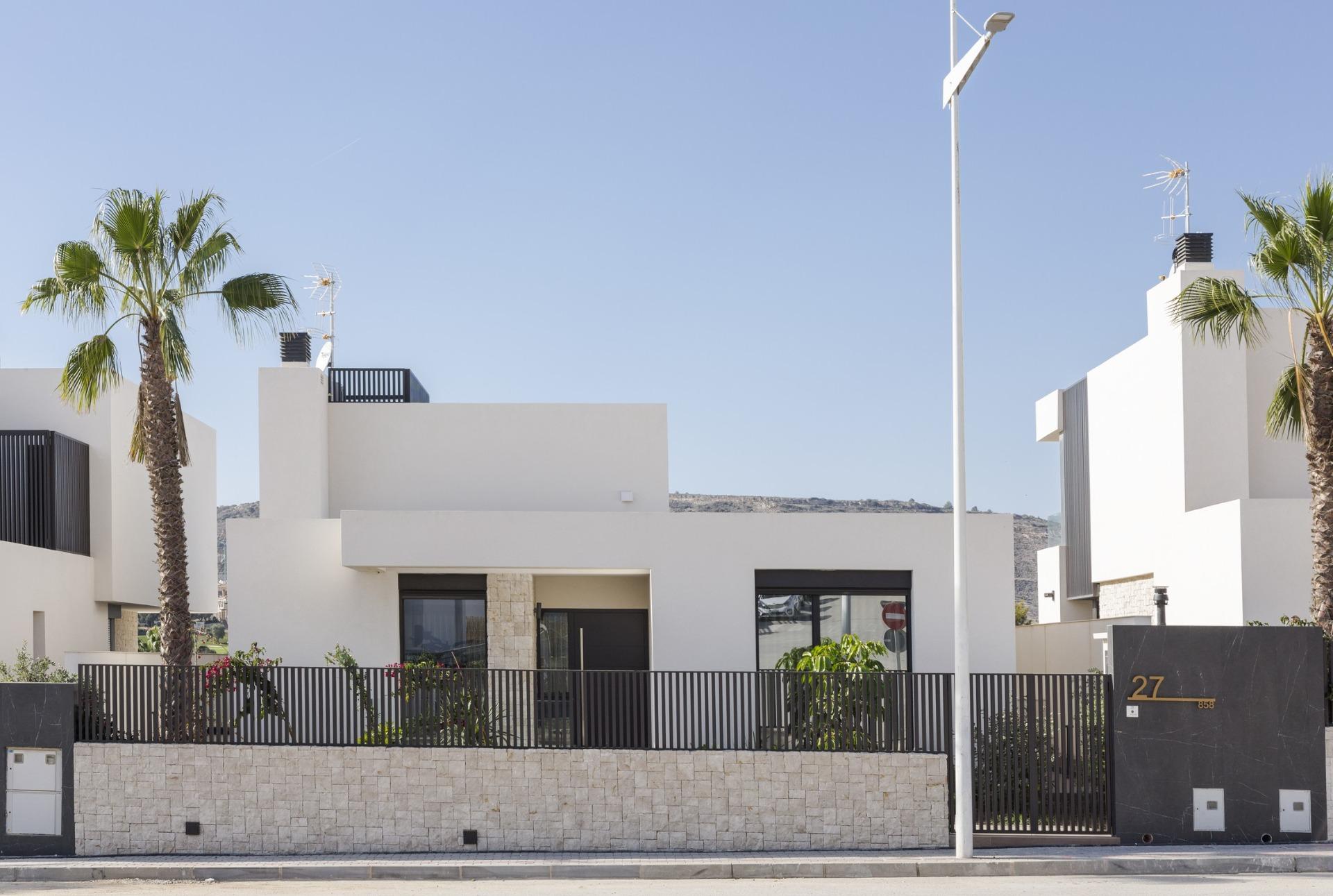 Exclusive, newly built villas on the golf course front line at la finca golf resort