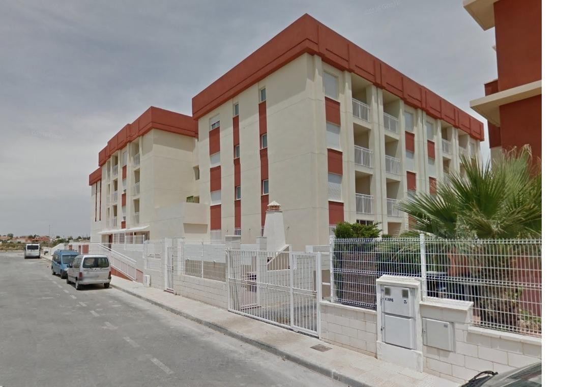 Regenerated residential complex in lomas de cabo roig – renovated apartments