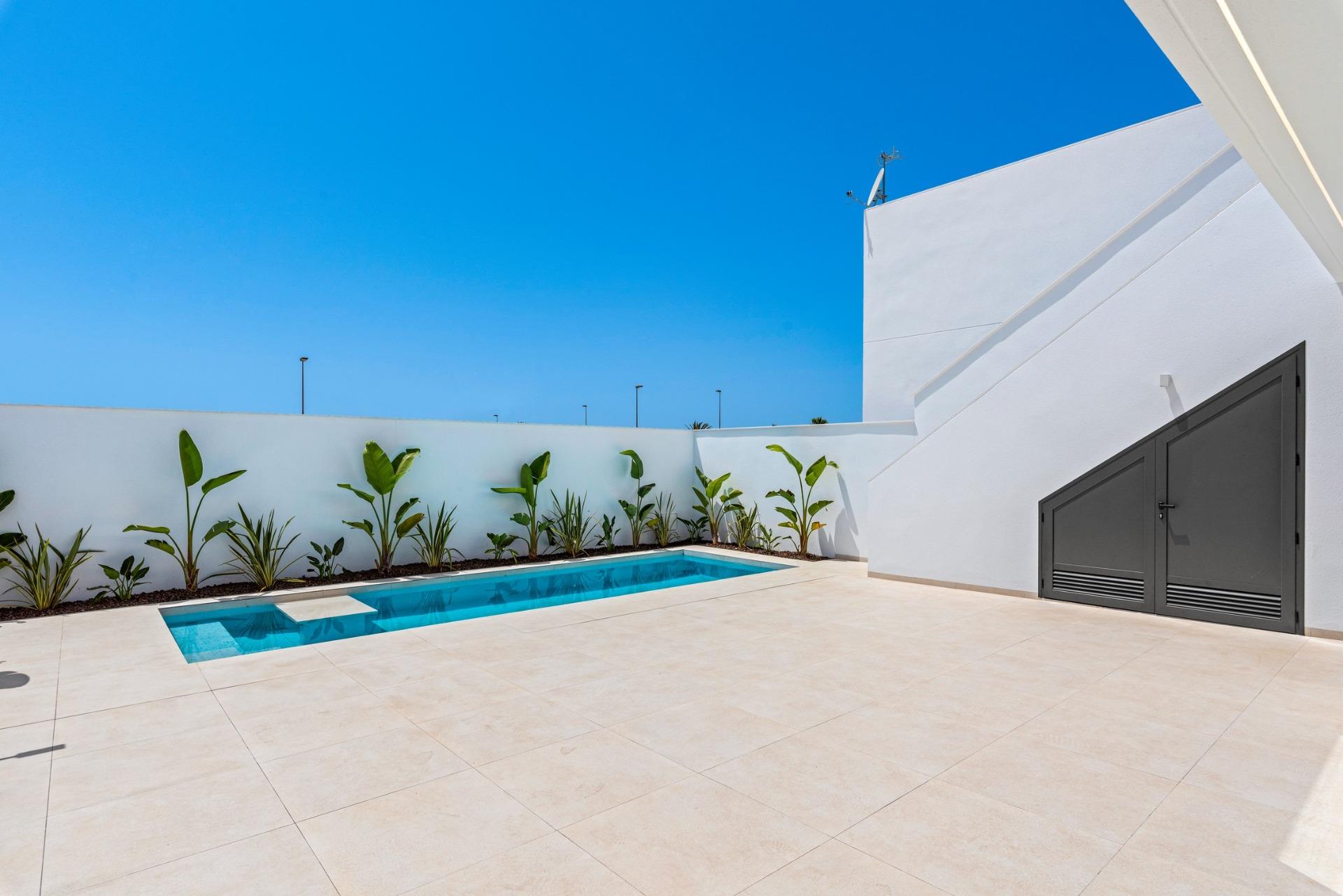 New build villas near serena golf in los alcazares