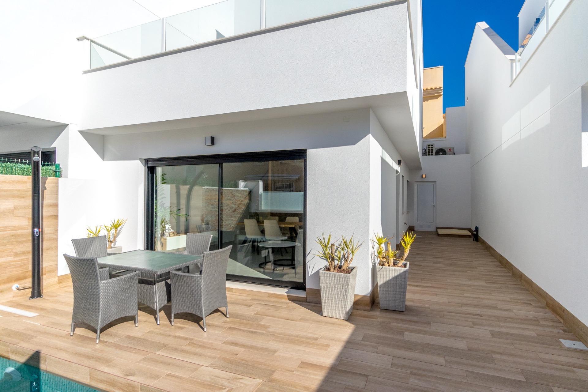 New build semi-detached villas with private pool in san pedro del pinatar