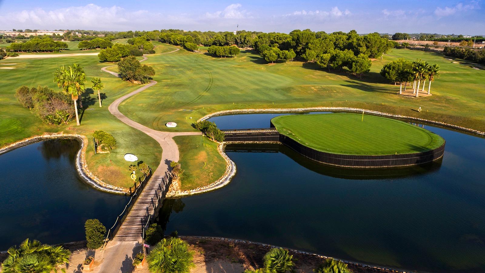 New construction villas on the frontline of lo romero golf