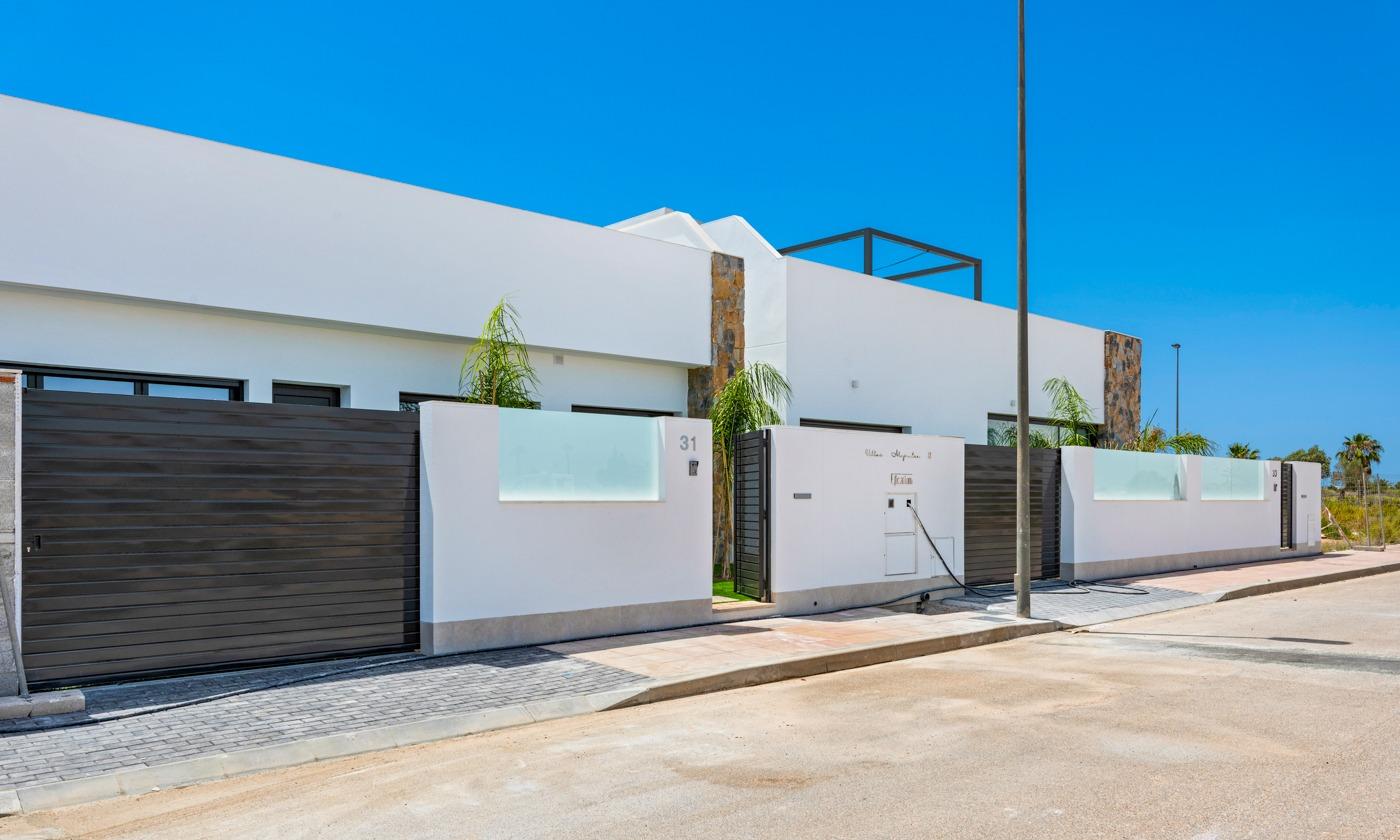 New build townhoses in los alcazares