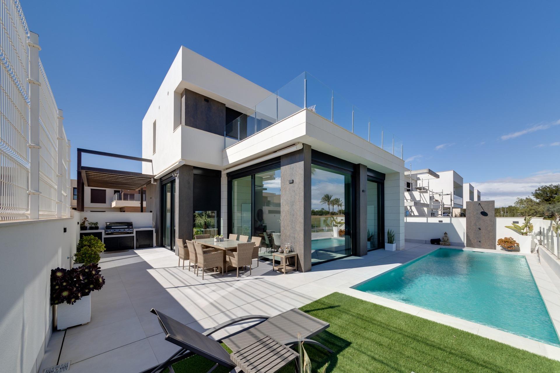 New build villas in pilar de la horadada on the golf course