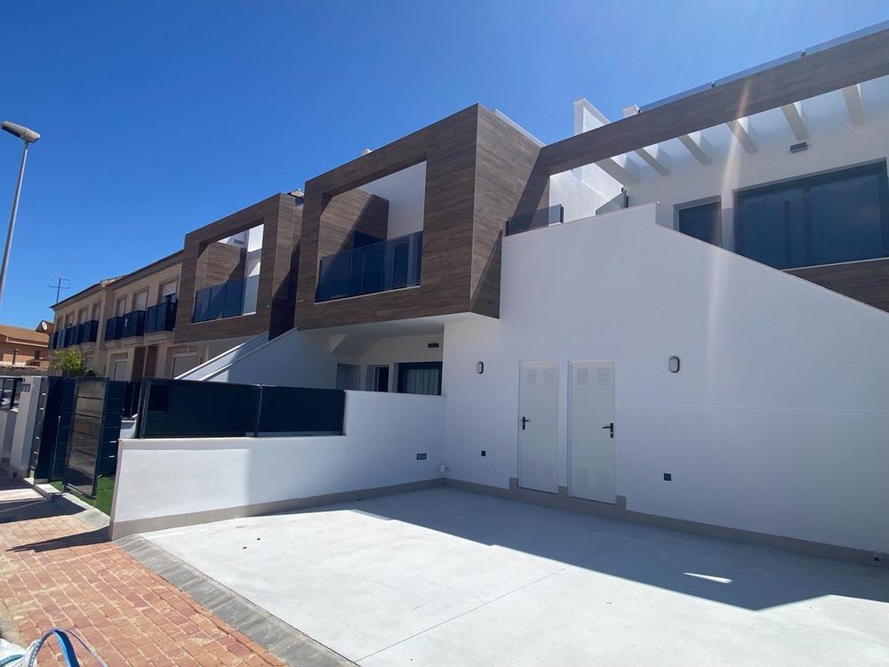 New build bungalows in lo pagán: modern living near the beach