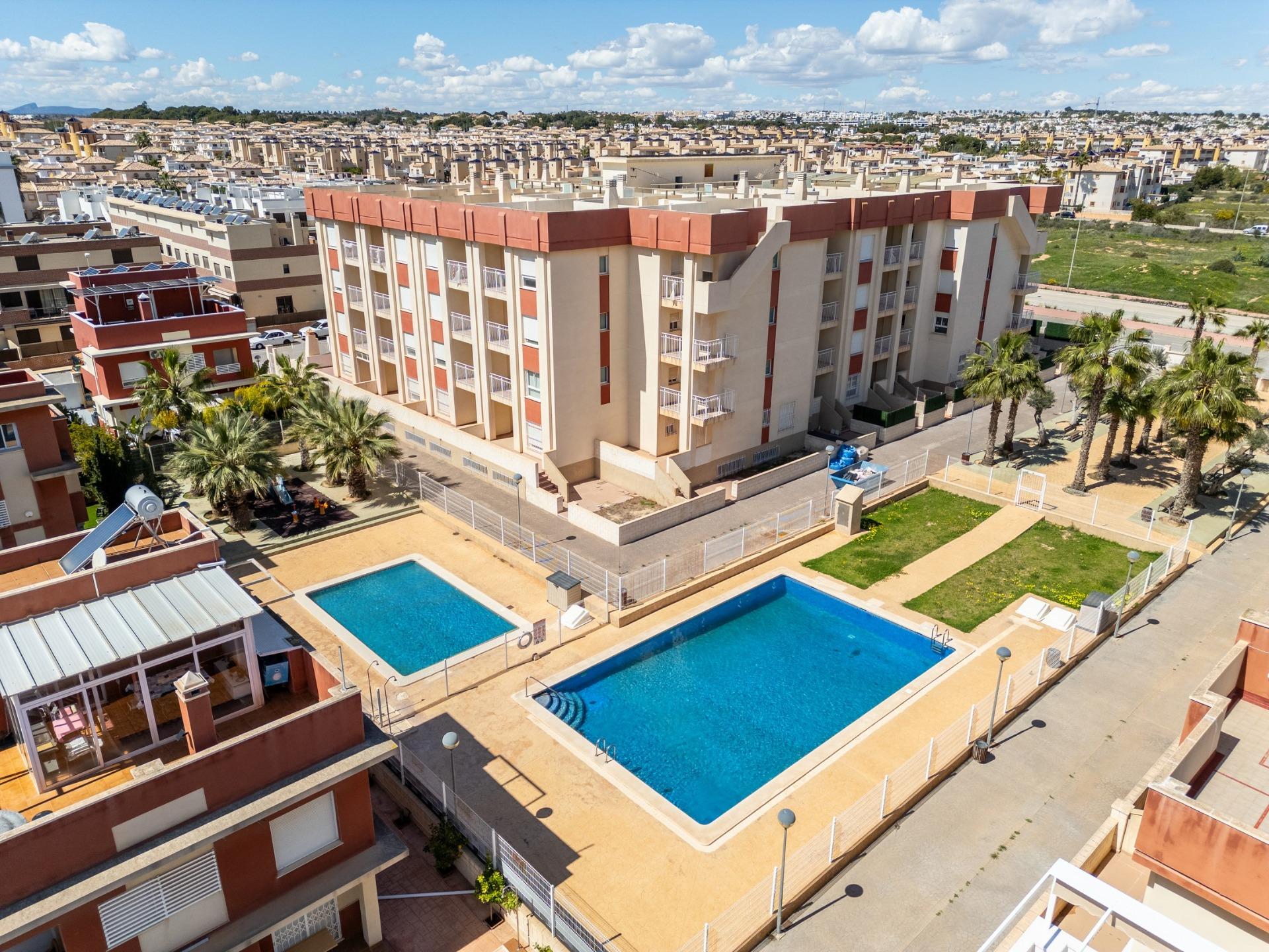 Regenerated residential complex in lomas de cabo roig – renovated apartments