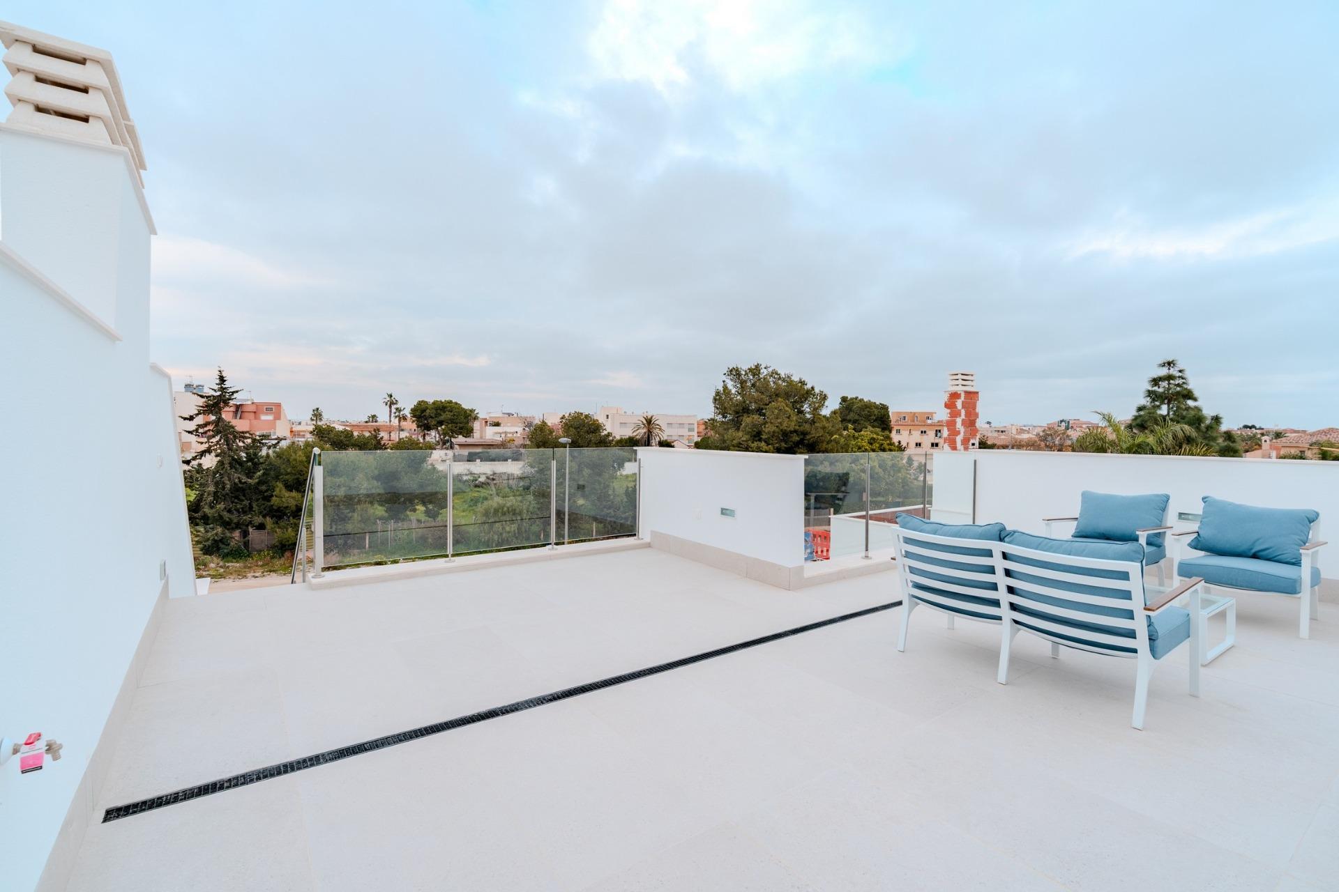 New build villas near la serena golf and the beach in los alcázares