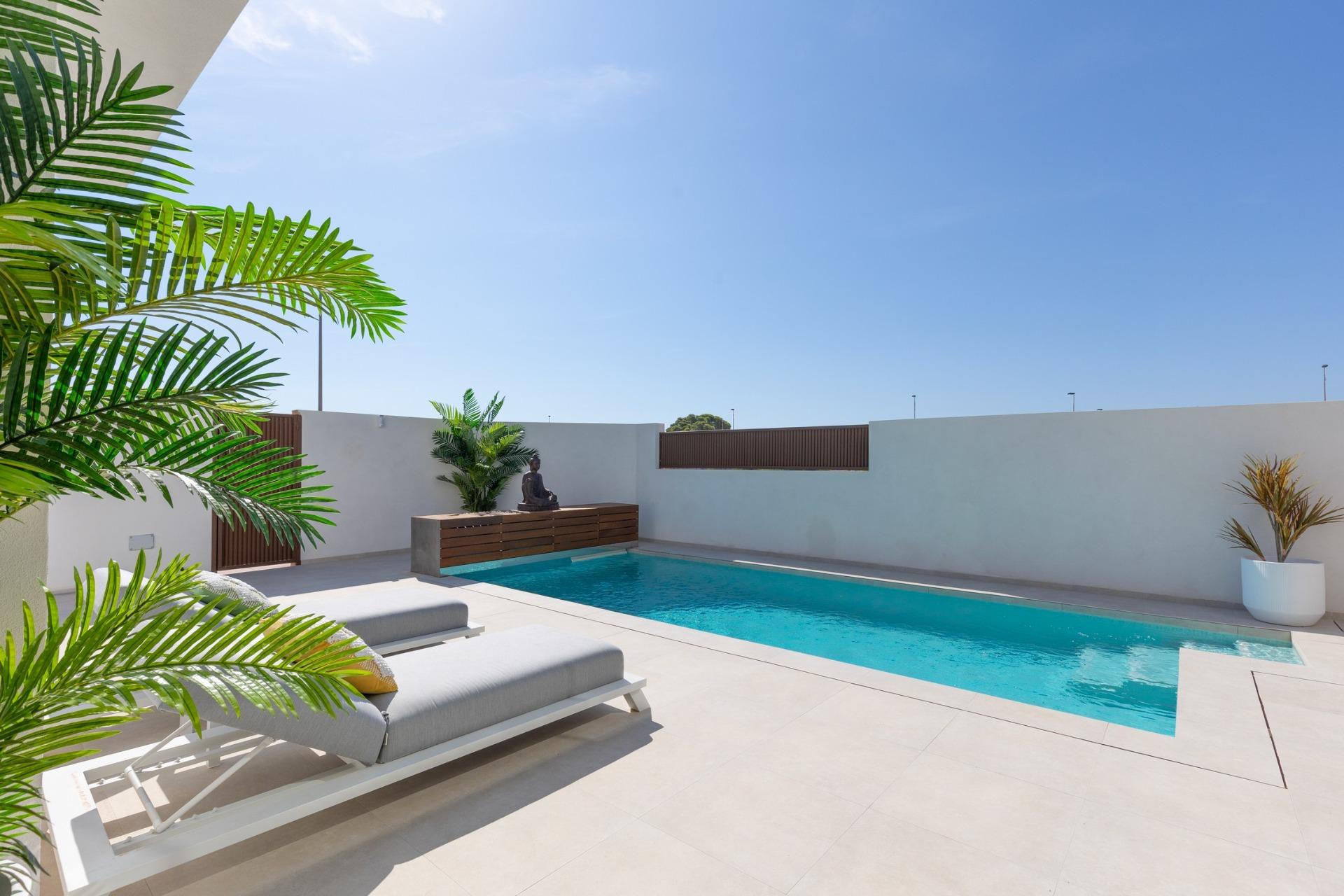 New build villas with private pool near la serena golf in los alcazares