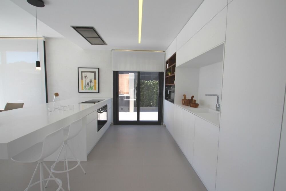 New construction villas 250 m from the beach in campoamor