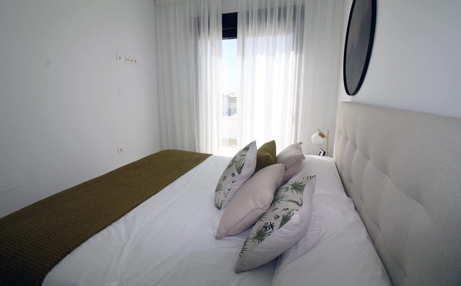Modern townhouses and semi-detached homes in pilar de la horadada