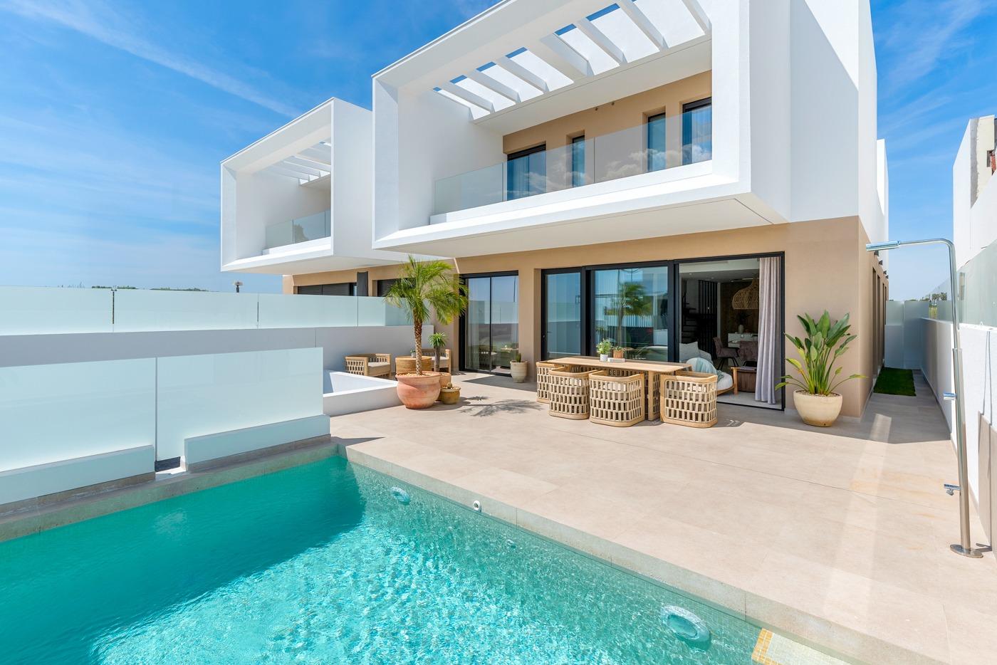 New build semi-detached and terraced villas in dolores, alicante