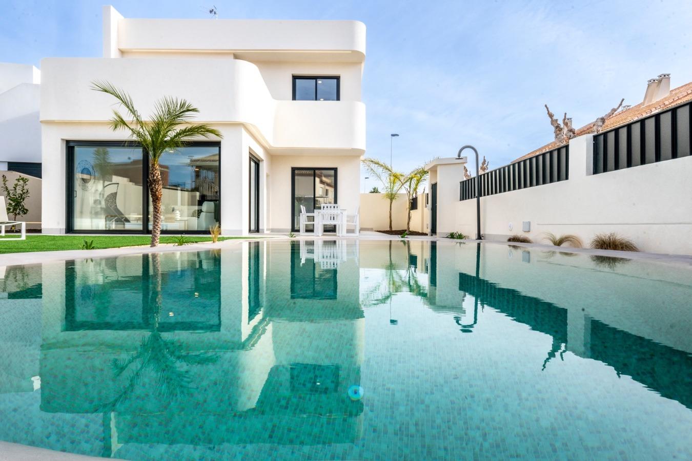 Newly built detached villas with private pool in roldán, torre-pacheco
