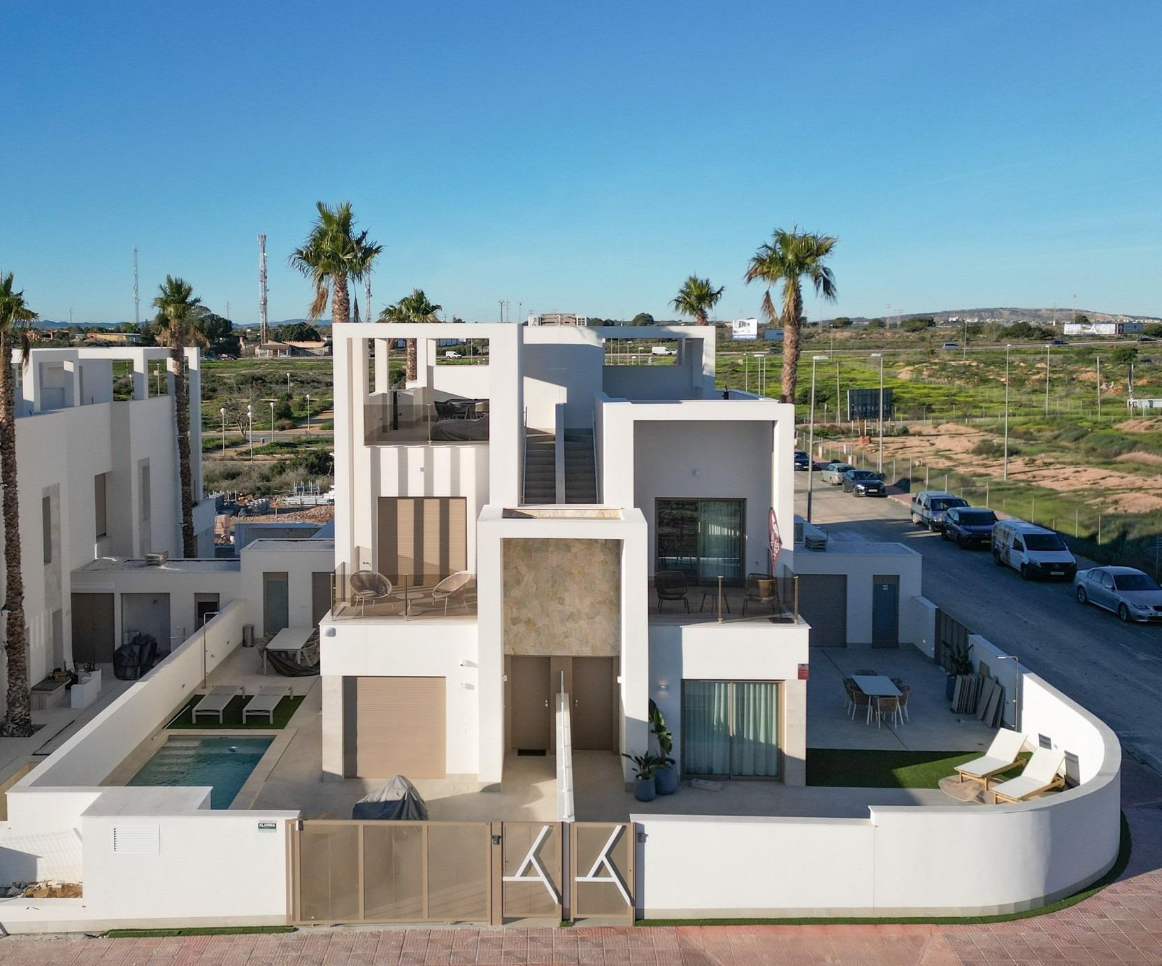 New build villas with private pool at serena golf-los alcazares