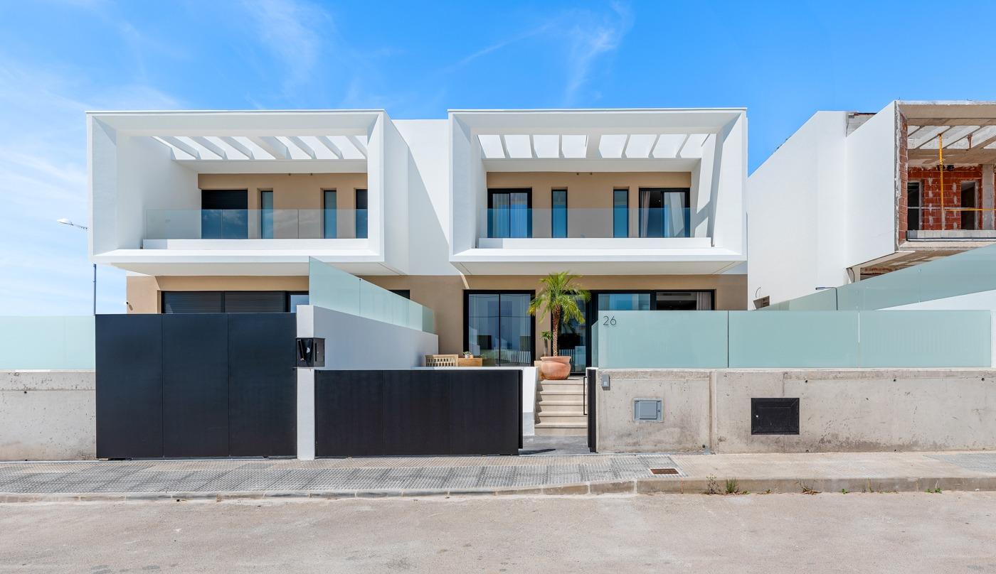 New build semi-detached and terraced villas in dolores, alicante