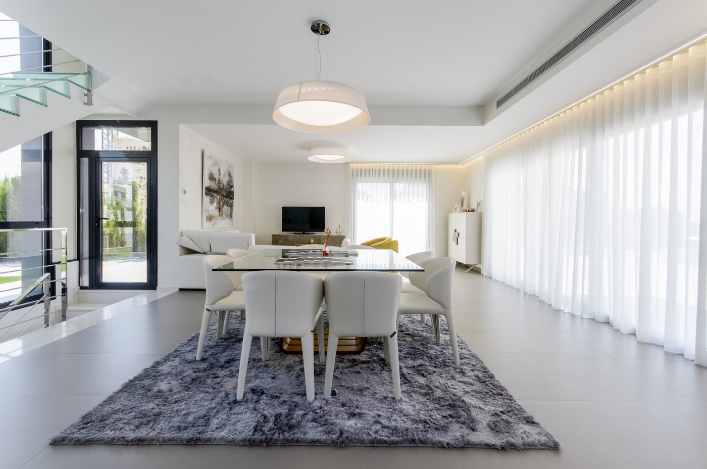 New construction villas 250 m from the beach in campoamor