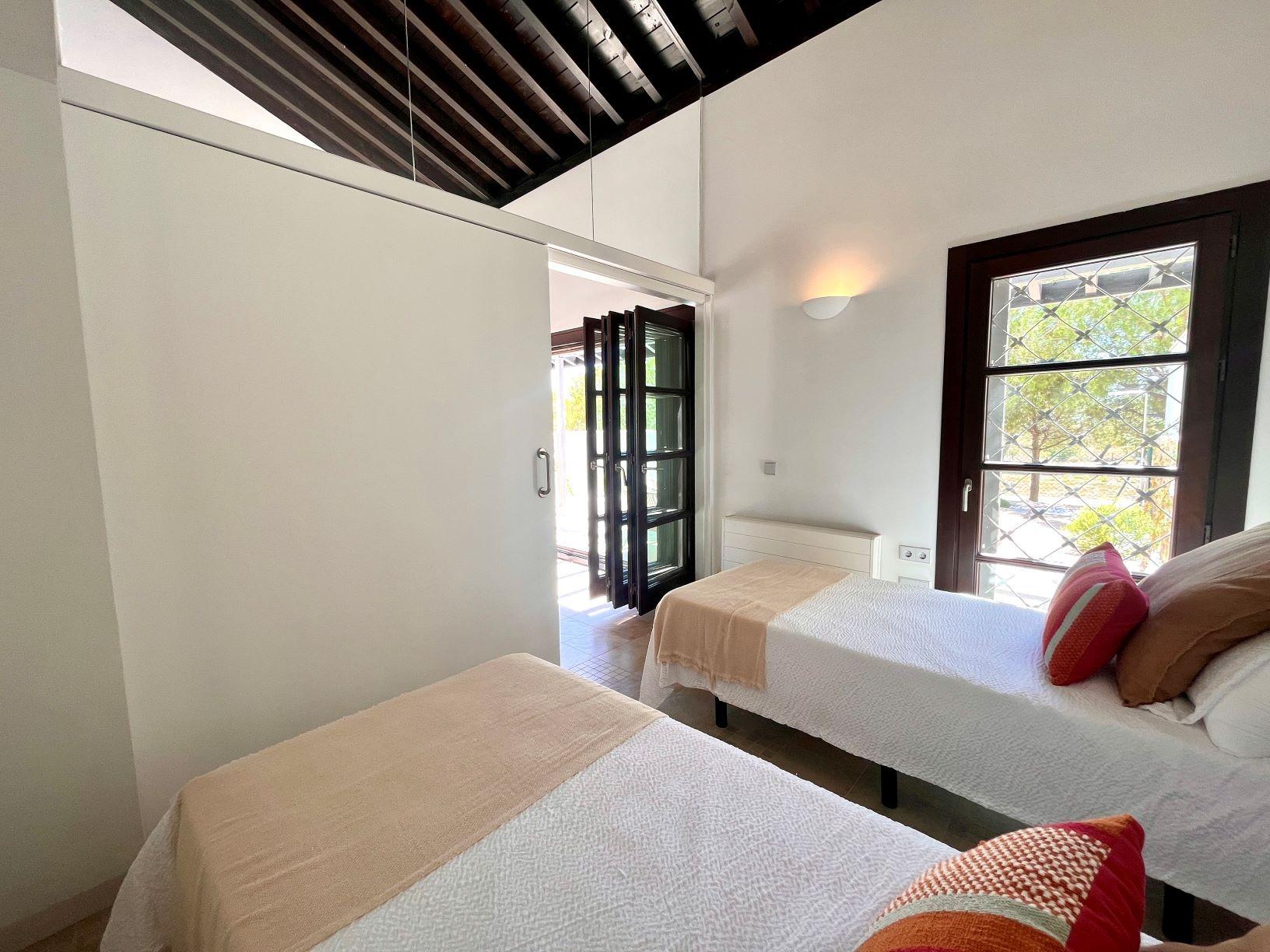 Elegant one-level townhouses with private pool in peraleja golf resort – costa cálida