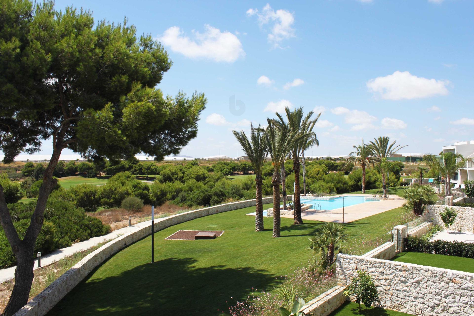 New build residential complex in pilar de la horadada on the golf course