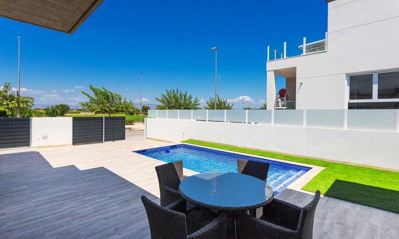 The mediterranean lifestyle all on one level
