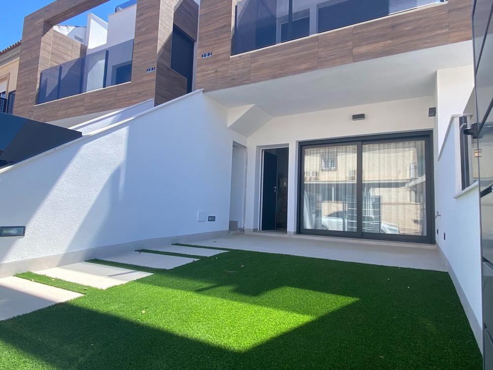 New build bungalows in lo pagán: modern living near the beach