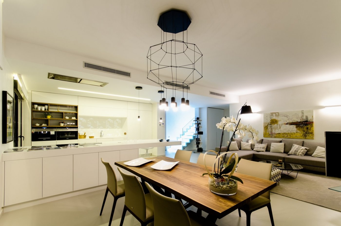 New construction villas 250 m from the beach in campoamor