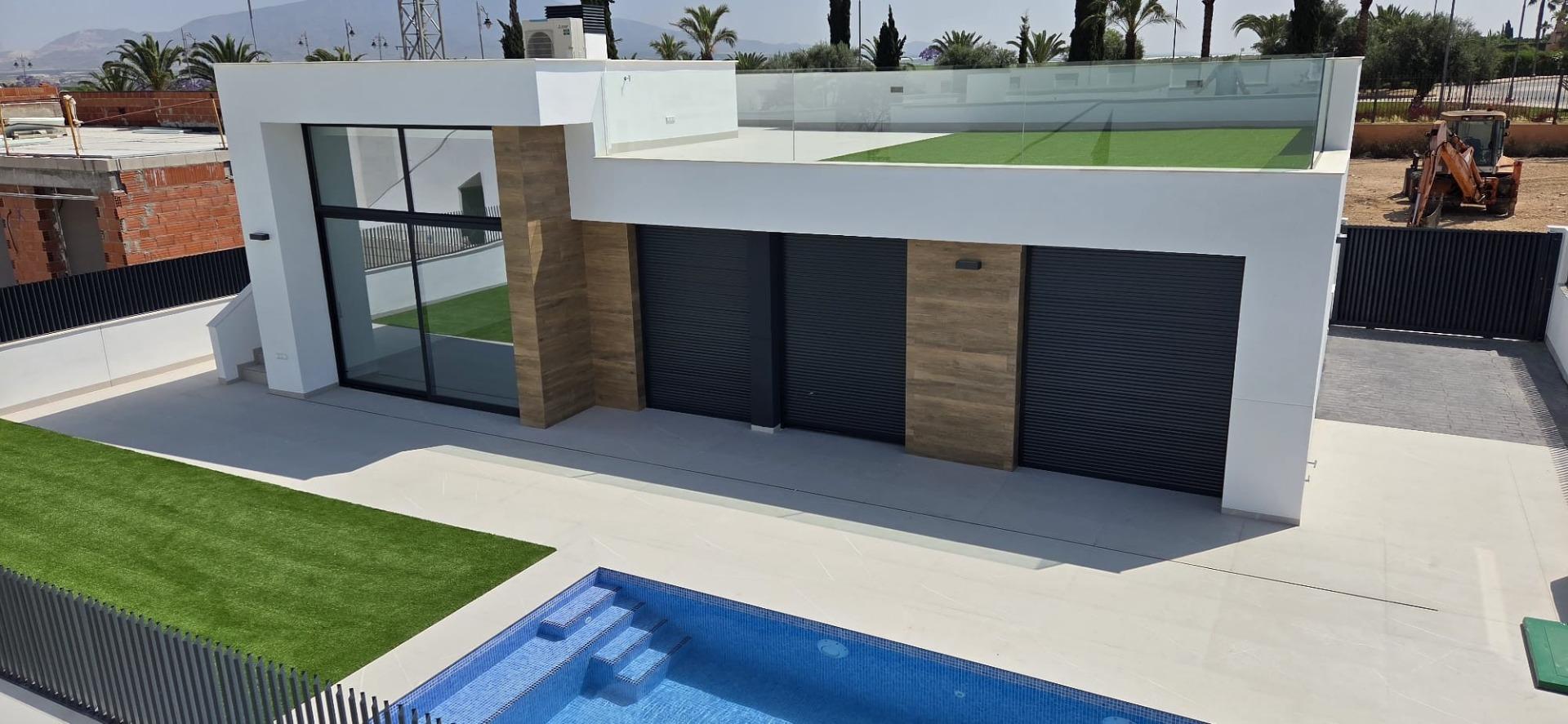 New build villas in condado de alhama golf course