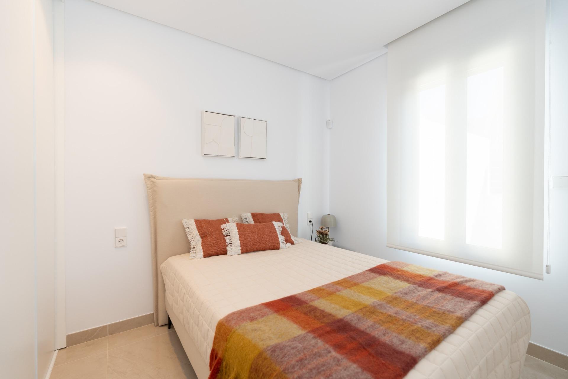 New build townhouses and quads in gran alacant near the beach