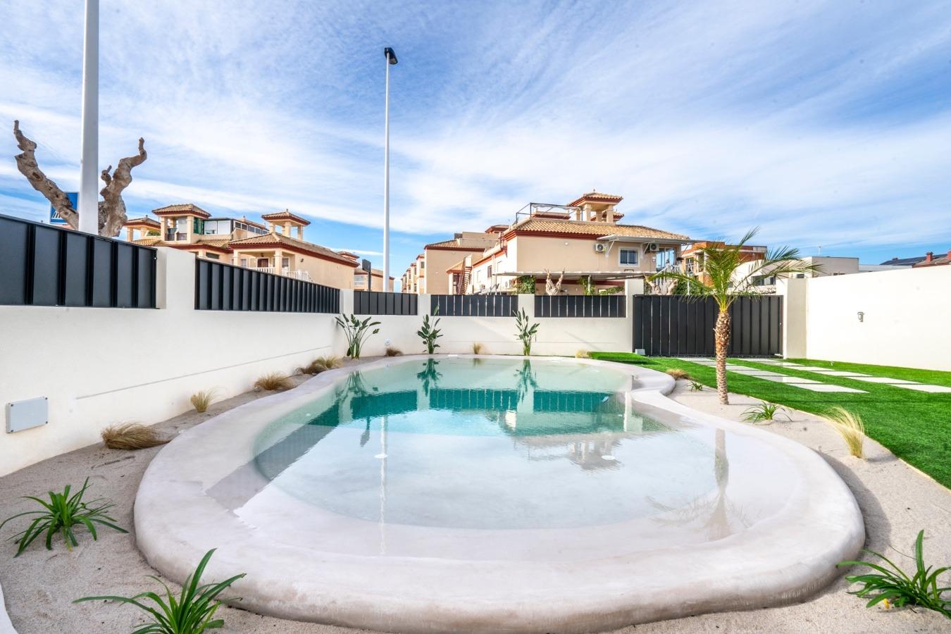 Newly built detached villas with private pool in roldán, torre-pacheco