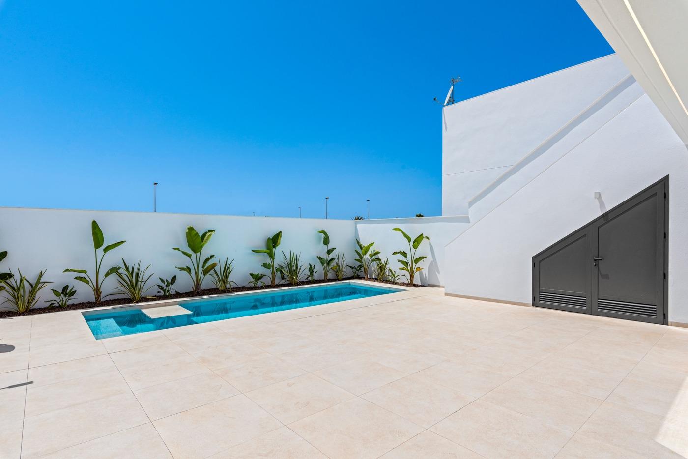 New build townhoses in los alcazares