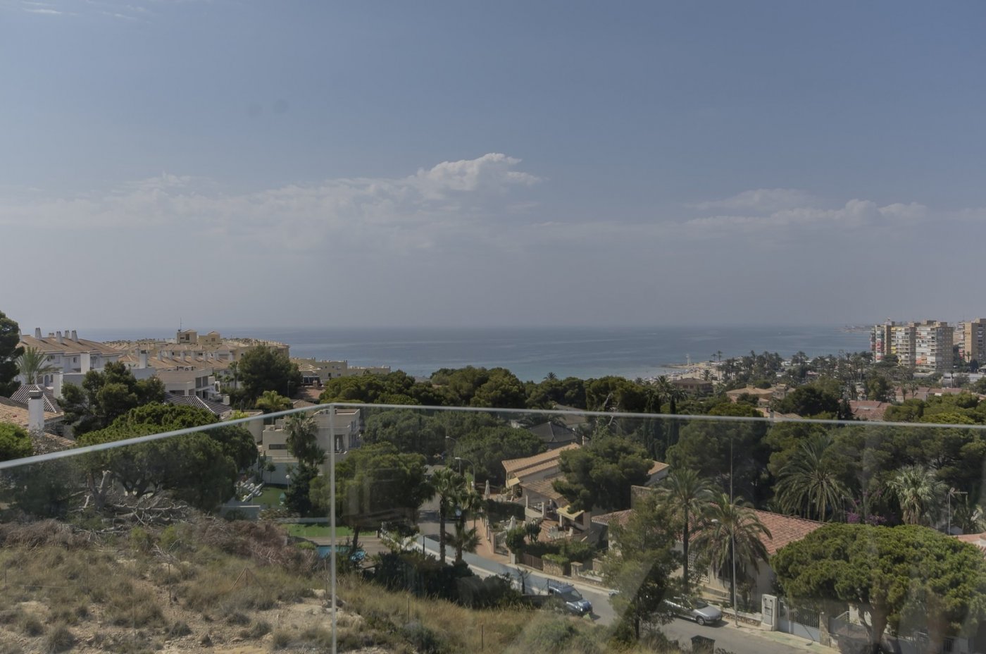 New construction villas 250 m from the beach in campoamor