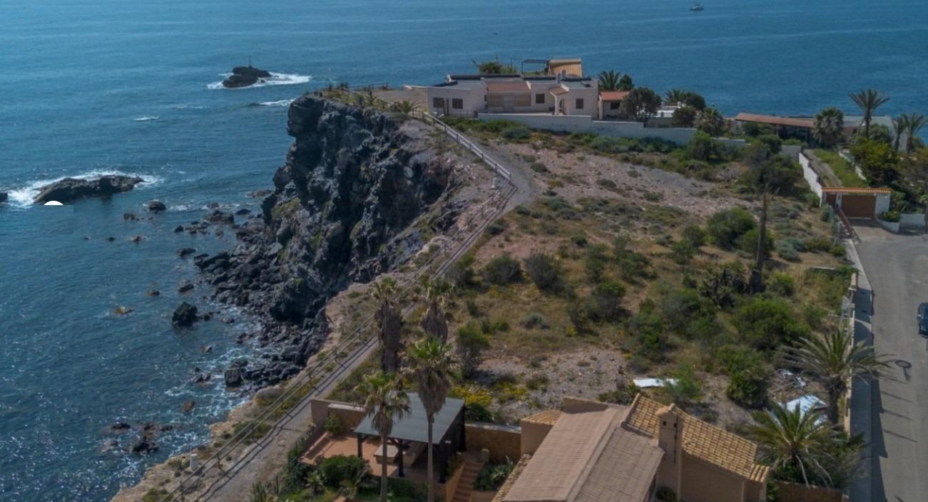 Exclusive frontline luxury villas in cala flores, cabo de palos