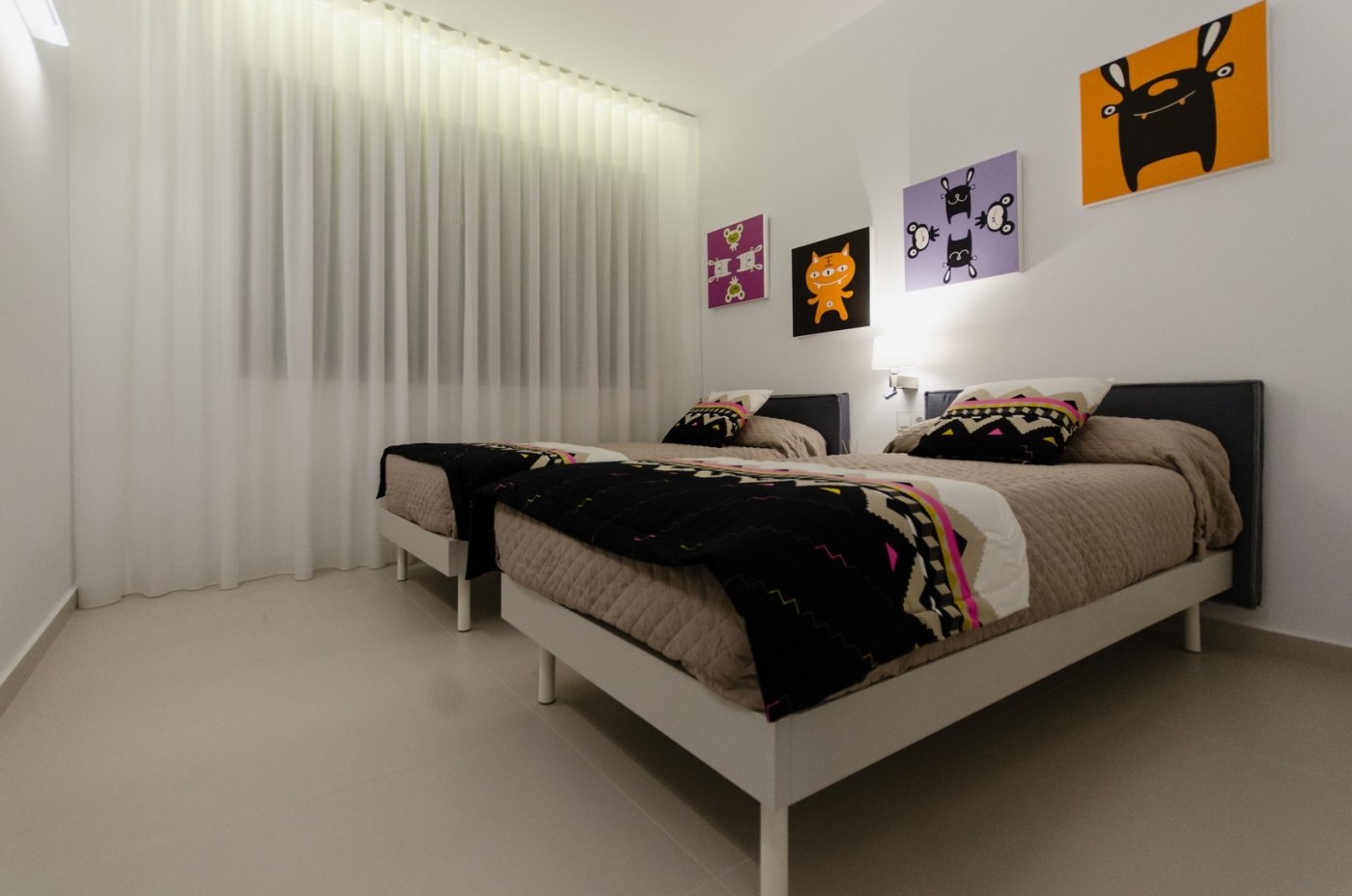 New construction villas 250 m from the beach in campoamor