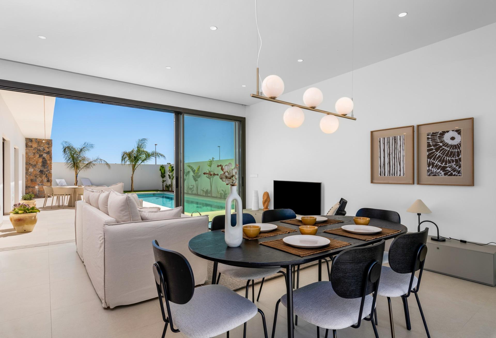 New build villas near serena golf in los alcazares