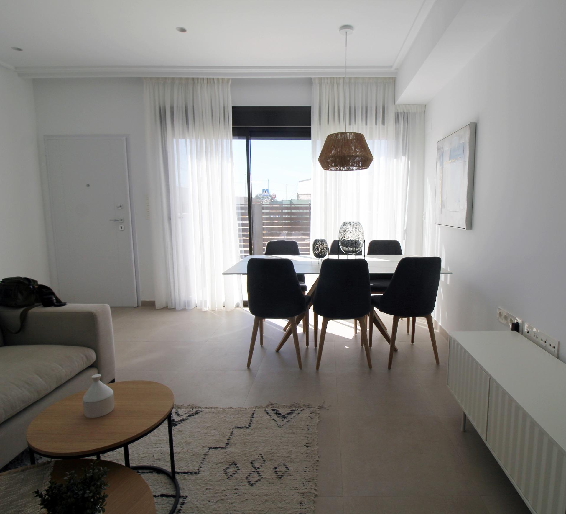 Modern townhouses and semi-detached homes in pilar de la horadada