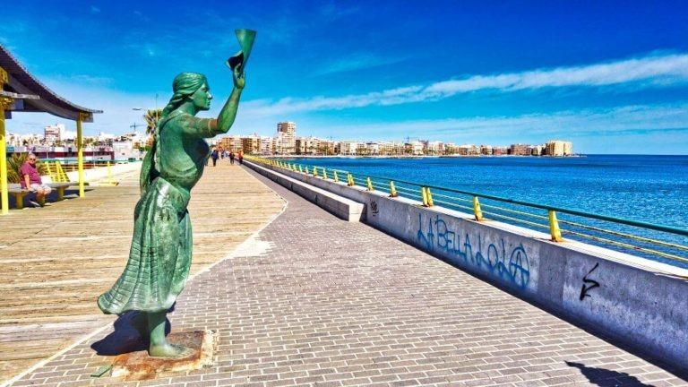 New build apartments and penthouses near the beach in torrevieja