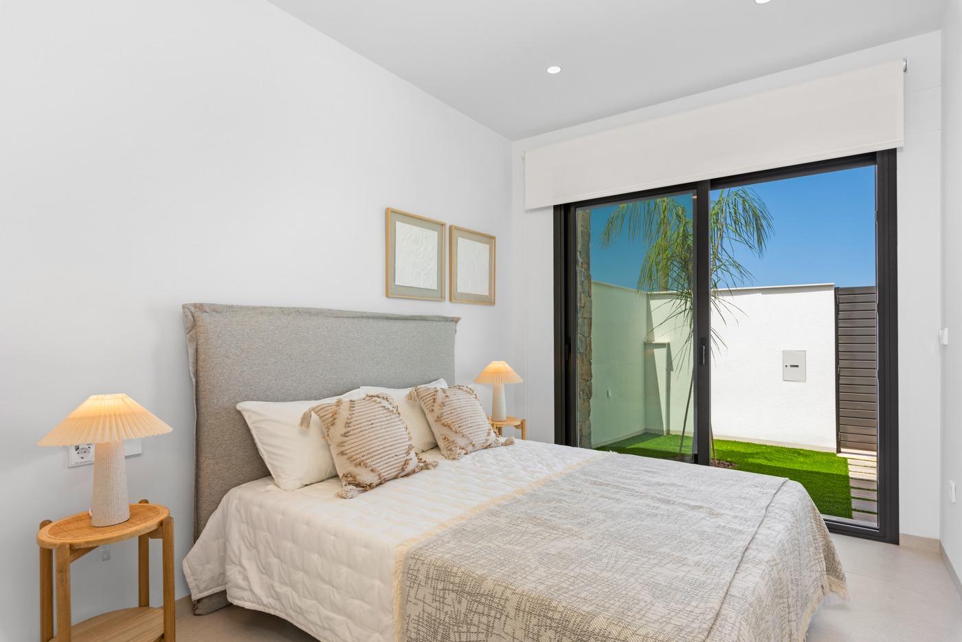 New build townhoses in los alcazares